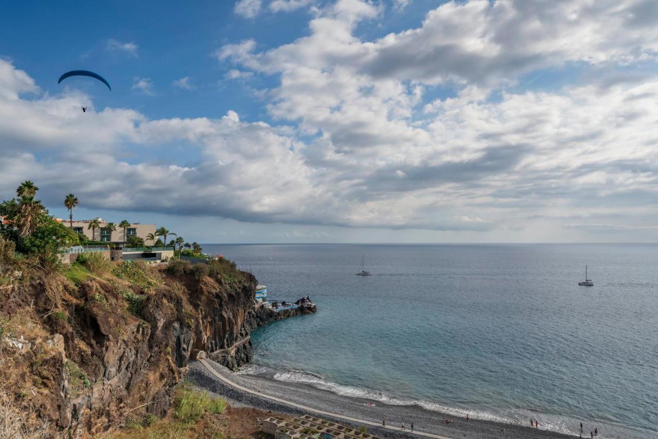Madeira Palace Iii By An Island * Funchal (Madeira)