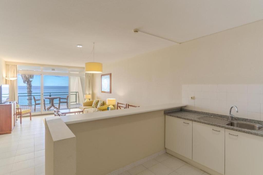 Tranquil Beachside - Atlantic Gardens Apartment