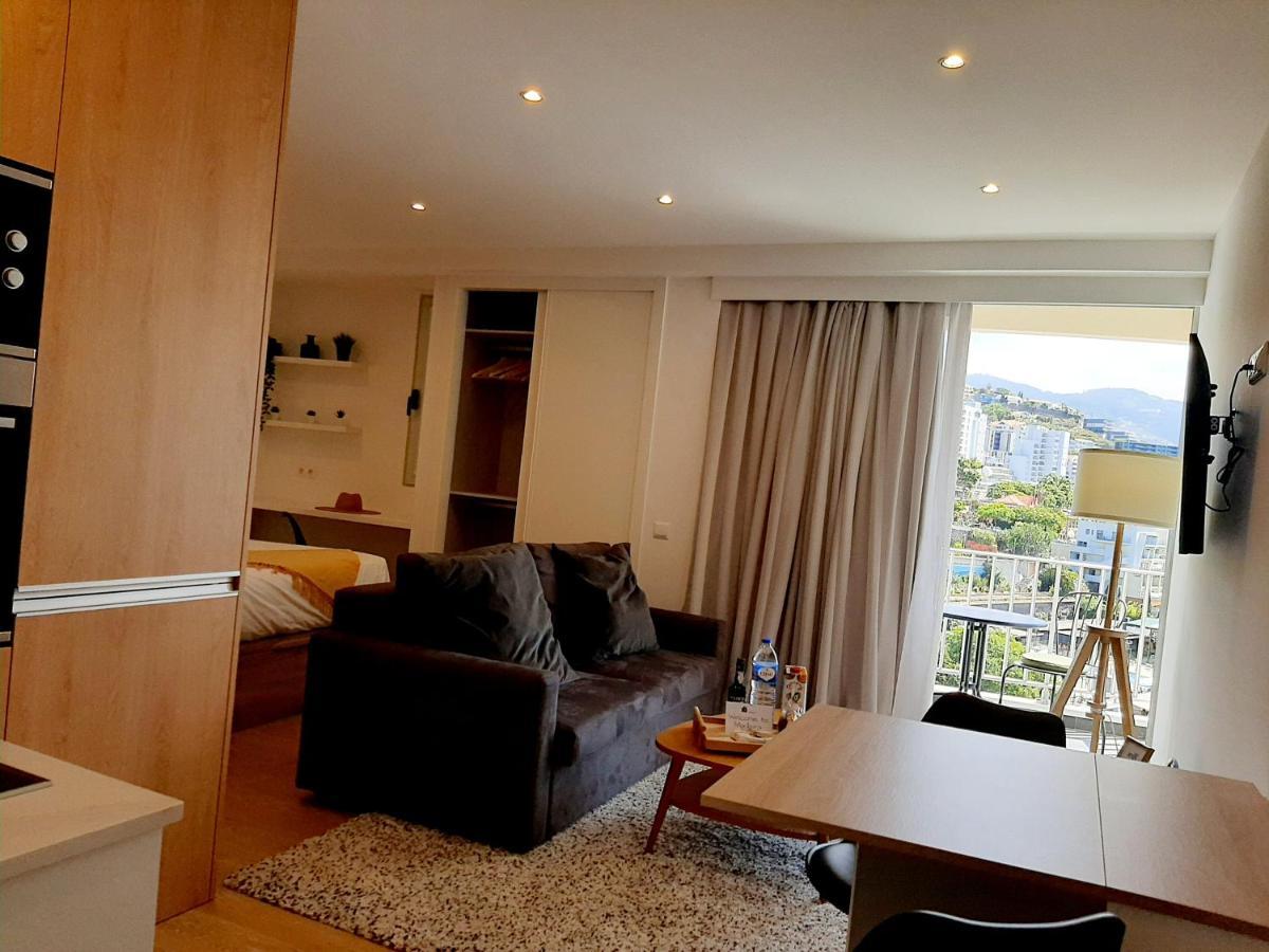 Superb Sea View Flat In Apartament