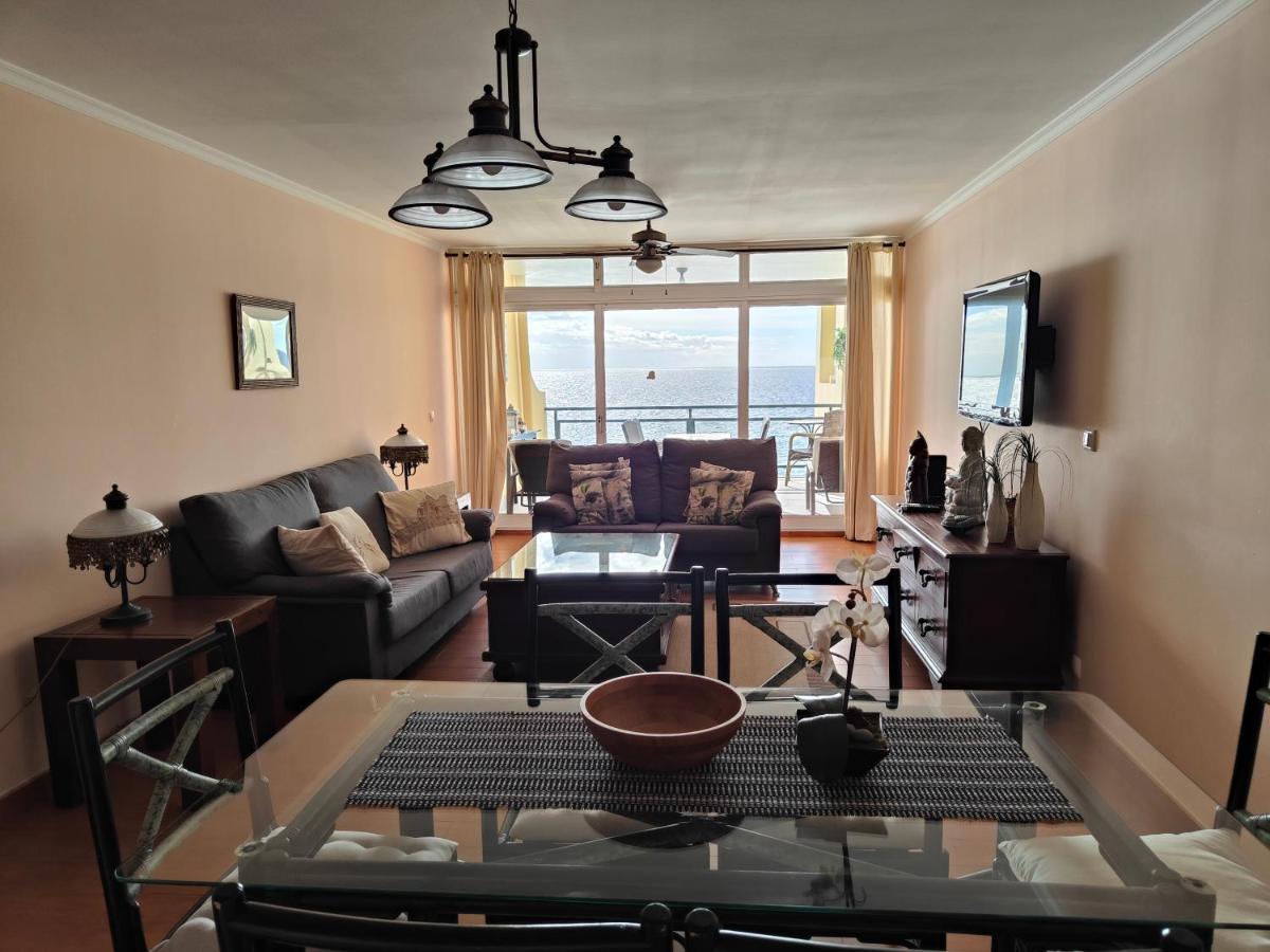 Apartment By The & Pool Funchal (Madeira)