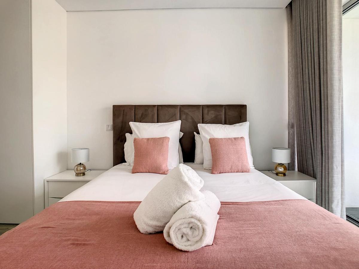 Apartment Uptown By Lovelystay