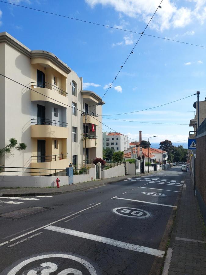 Til * Funchal (Madeira)