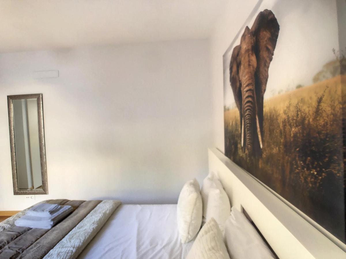 Deluxe Living By Lovelystay Apartament