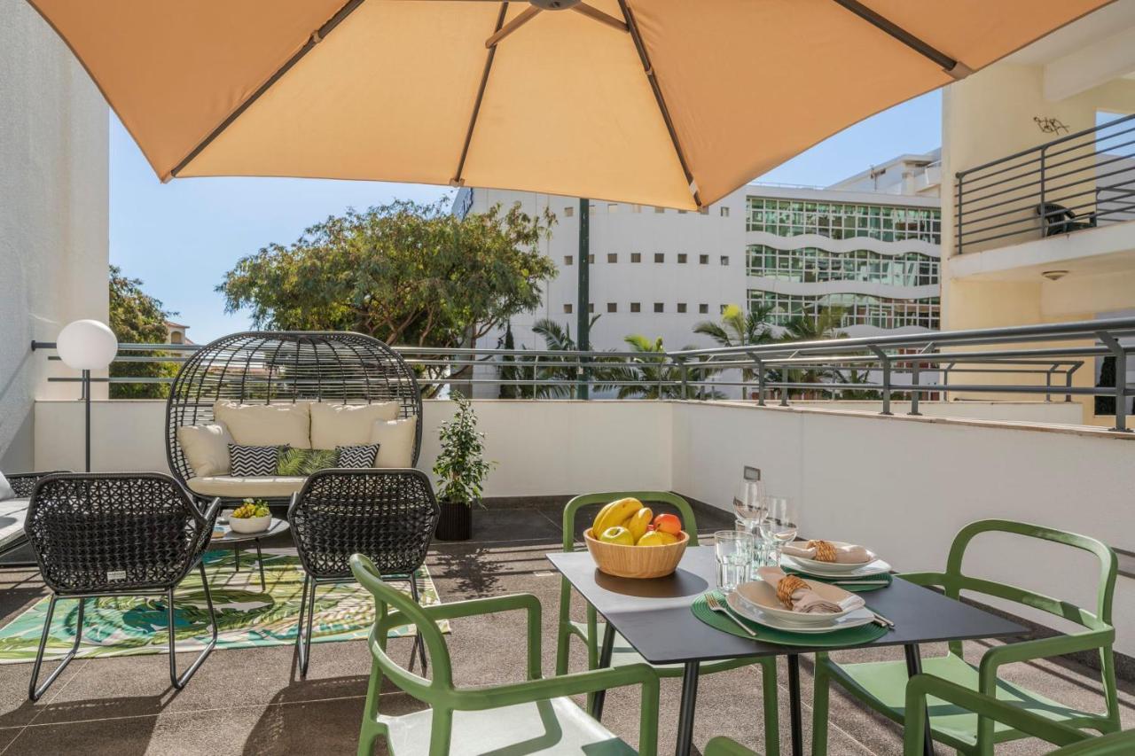Lido View Place By An Island Funchal (Madeira)