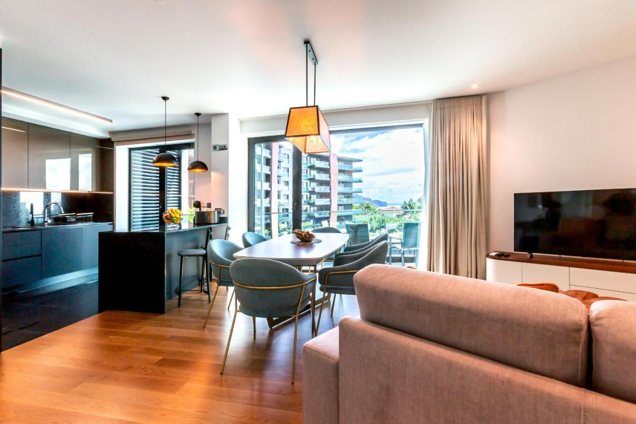 Apartment Banana By Atlantic *