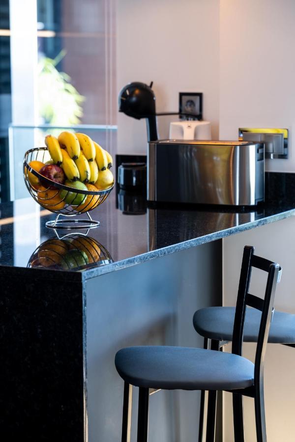 Apartment Banana By Atlantic *