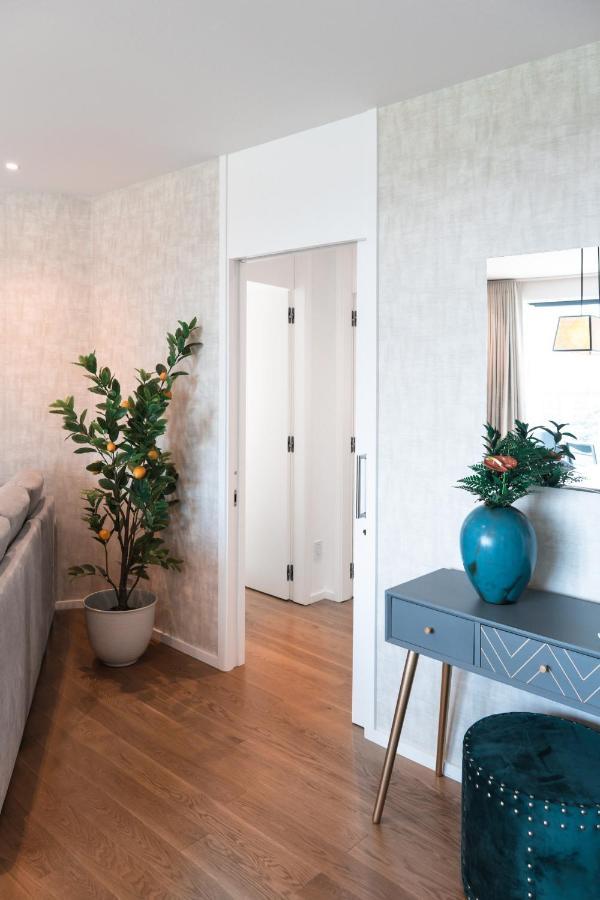 Apartment Banana By Atlantic *