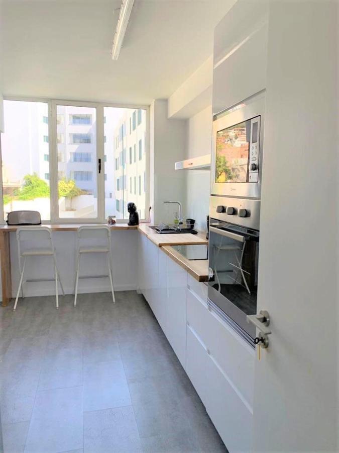 Madeira, 3 Bedroom With Ocean Views In Apartment Funchal (Madeira)