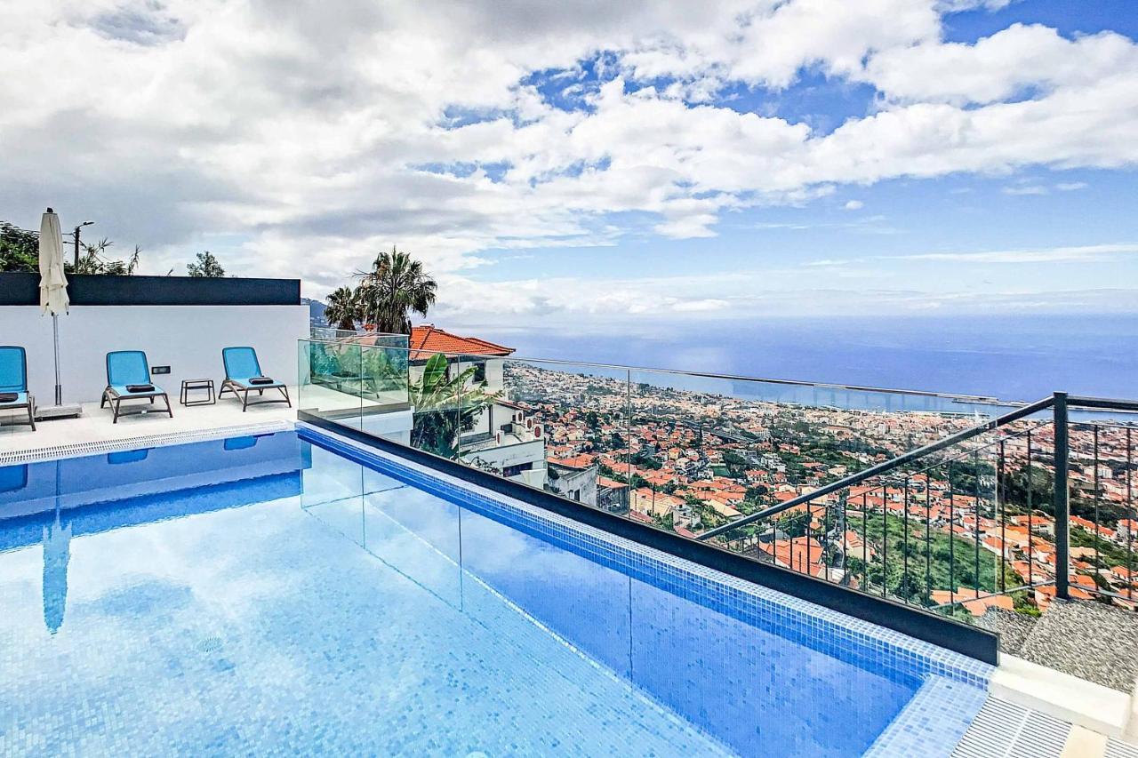 Villa Monte White House
