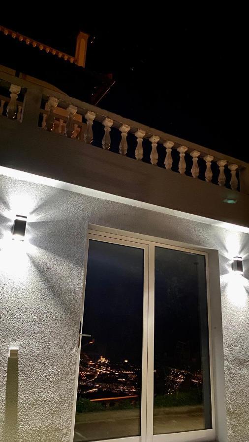 Geek - Open Space - 5m From 5 Attractions - Pool Year Round, Dining Pergola, Barbecue - Matrix Vilă