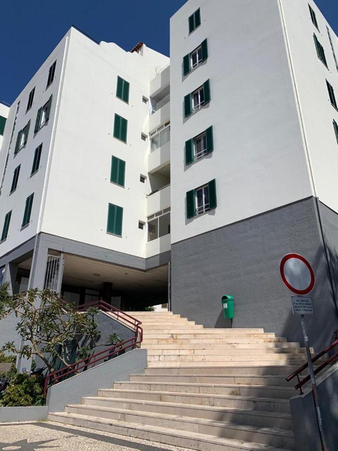 Madeira, 3 Bedroom With Ocean Views In Apartment Funchal (Madeira)