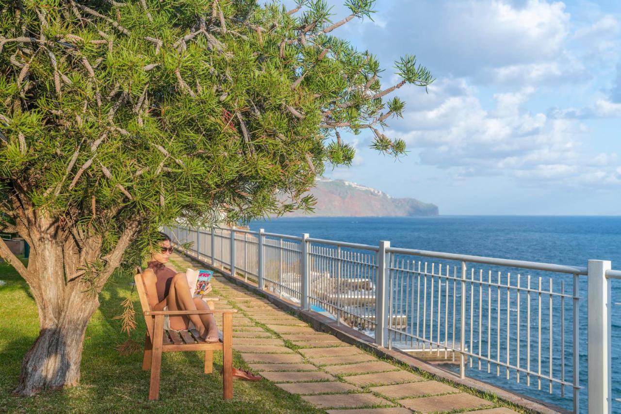 Baia I By An Island *