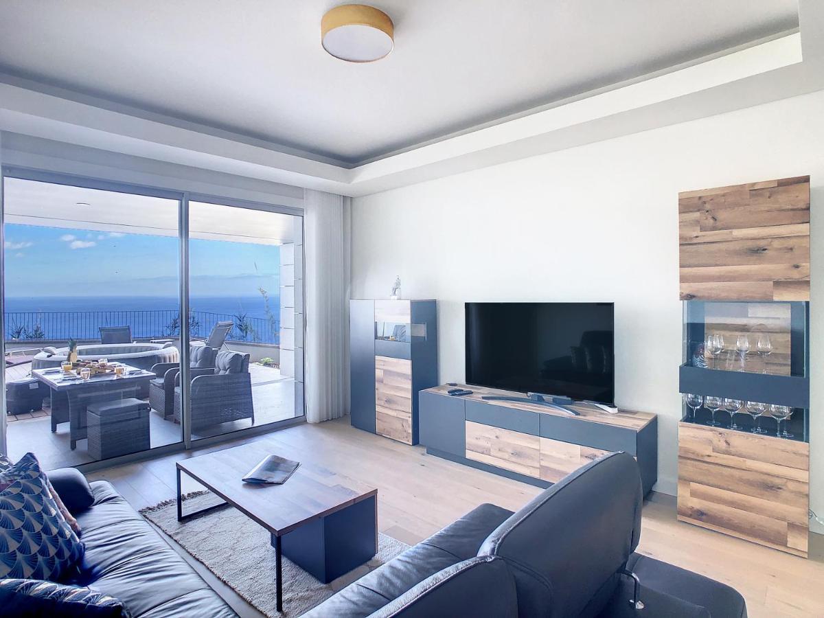 Apartment Over The Cliff By Lovelystay
