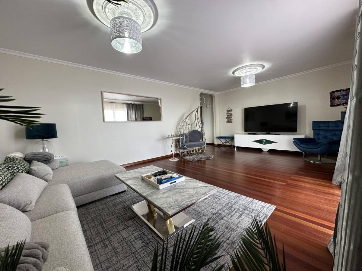 All Warmth - Colinas Do Lido Apartment