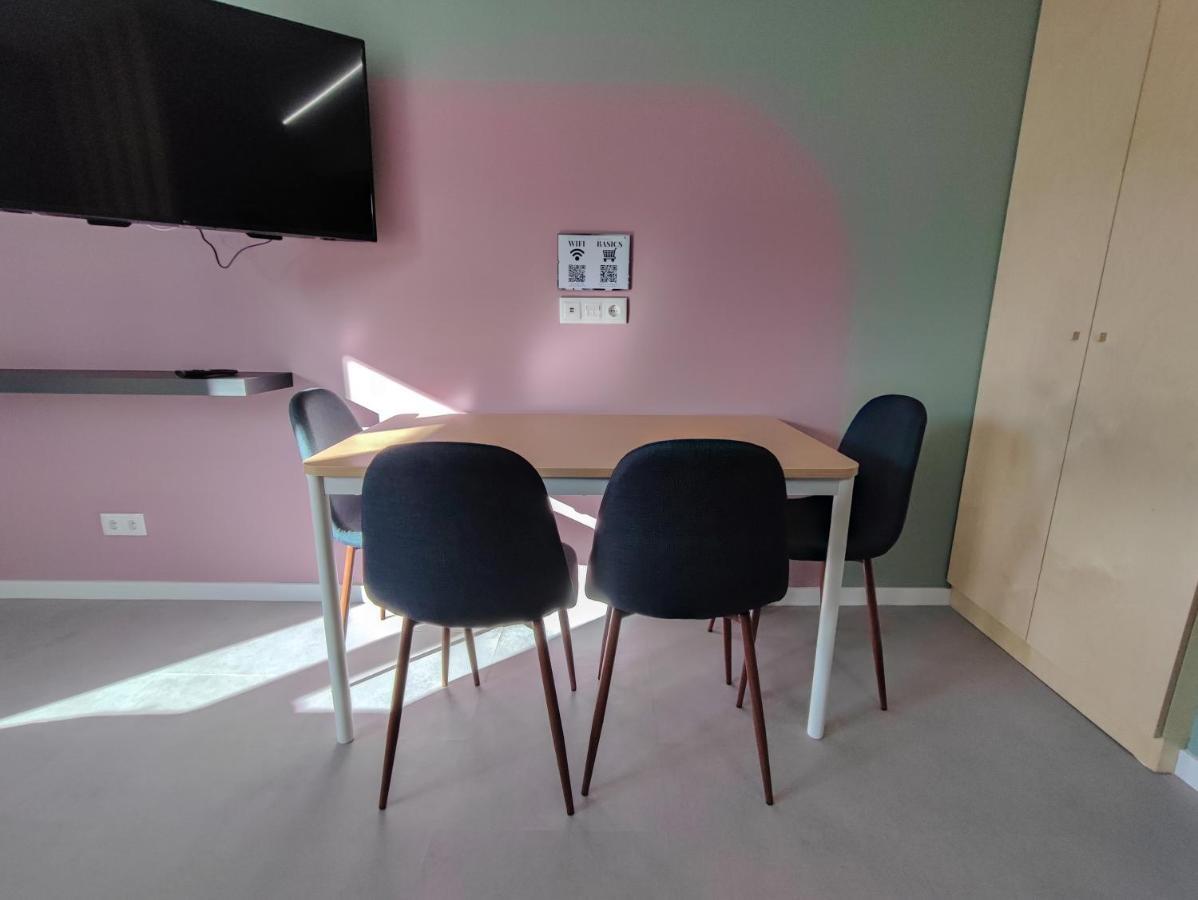 Social - Happiness Apartment *