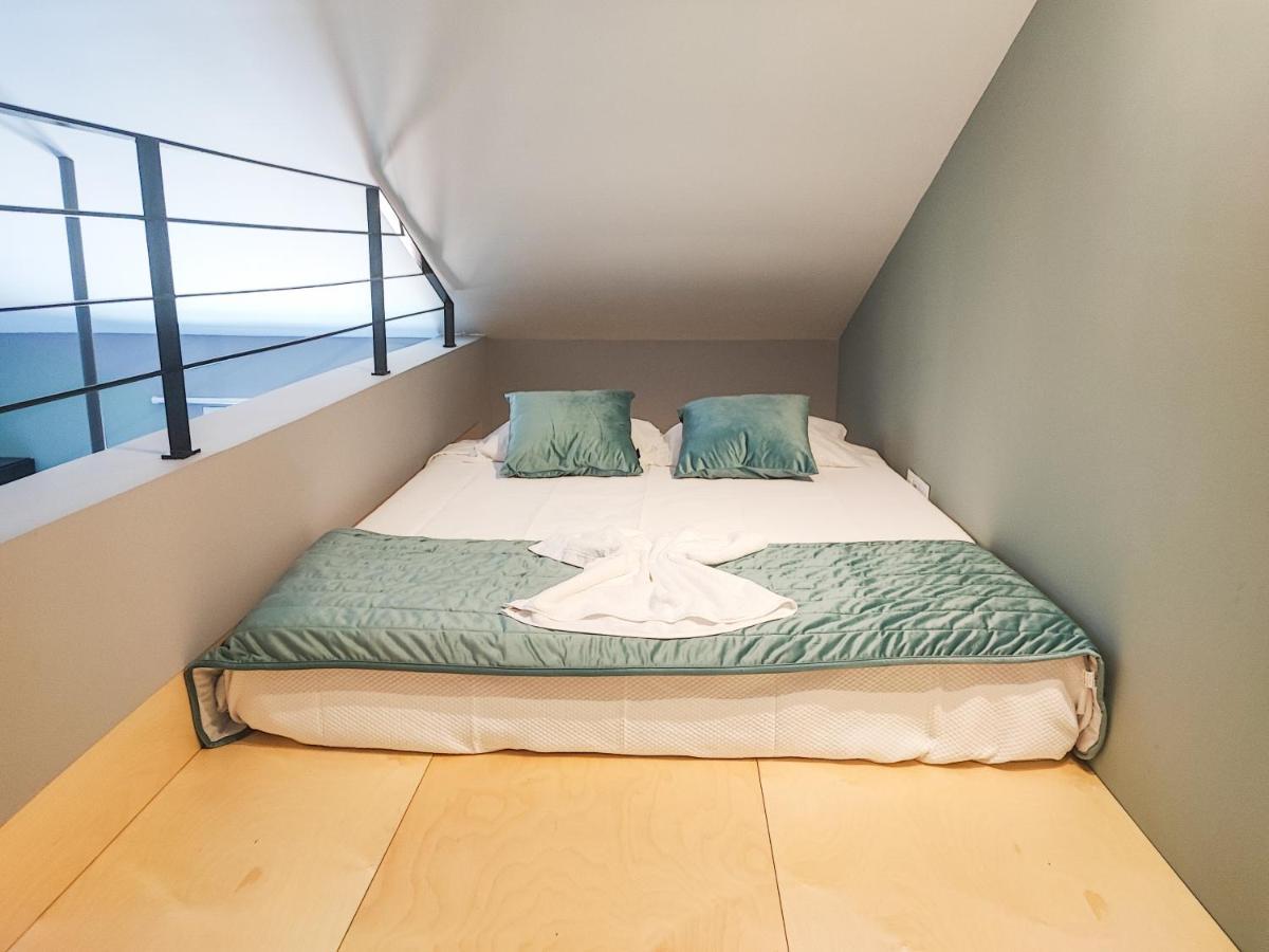 Social - Happiness Apartment *