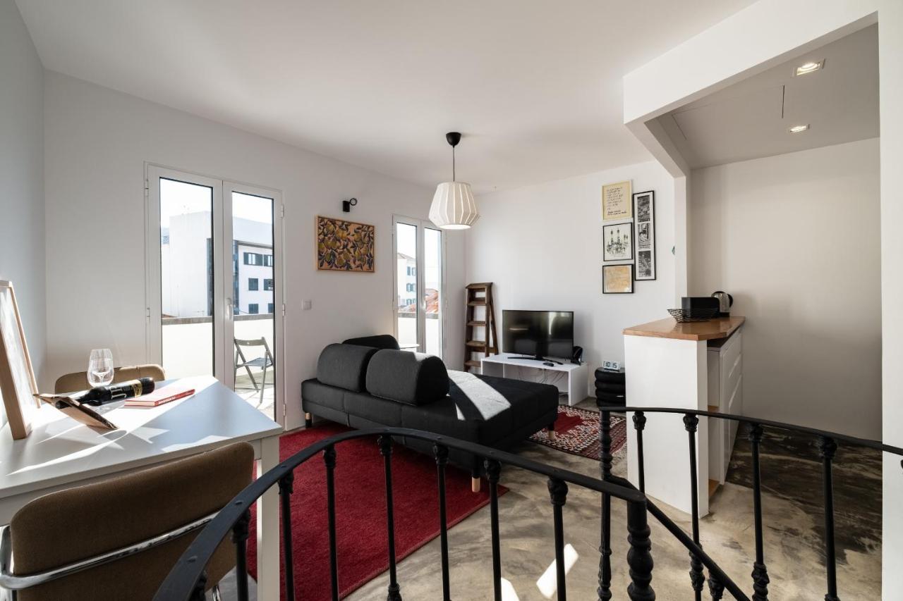 Casa Do Luar - By Wehost *