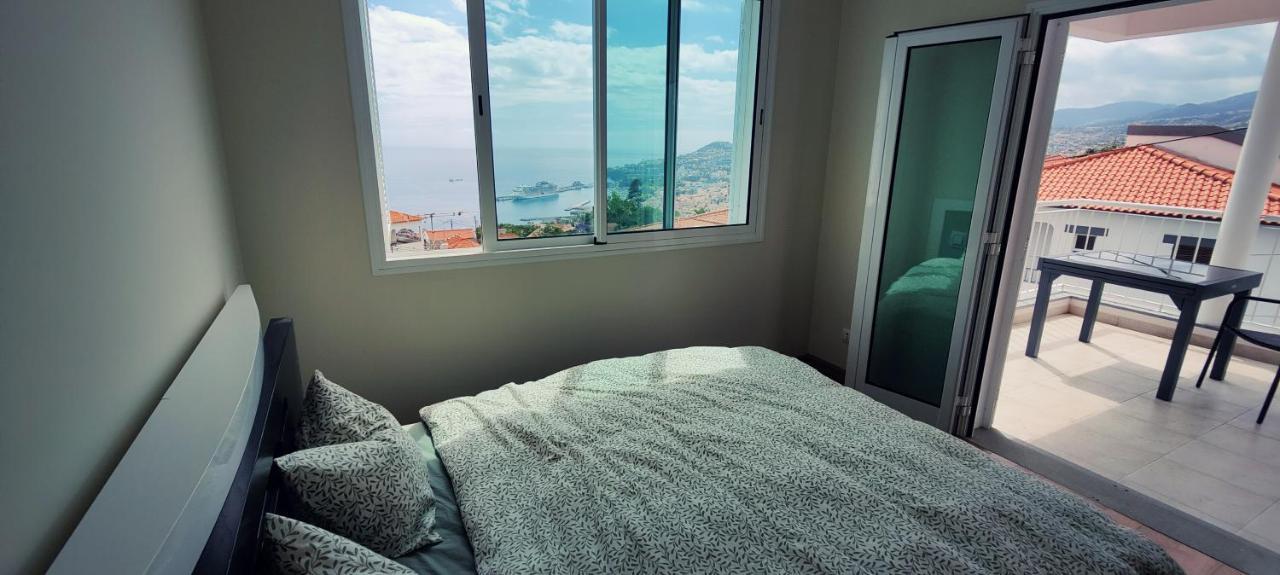 Madeira Mit Blick Auf Den Hafen Villa Funchal (Madeira)