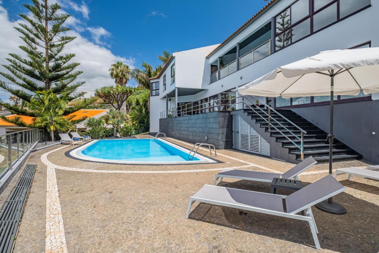 Ample With Pool And Gorgeous Ocean View Villa *