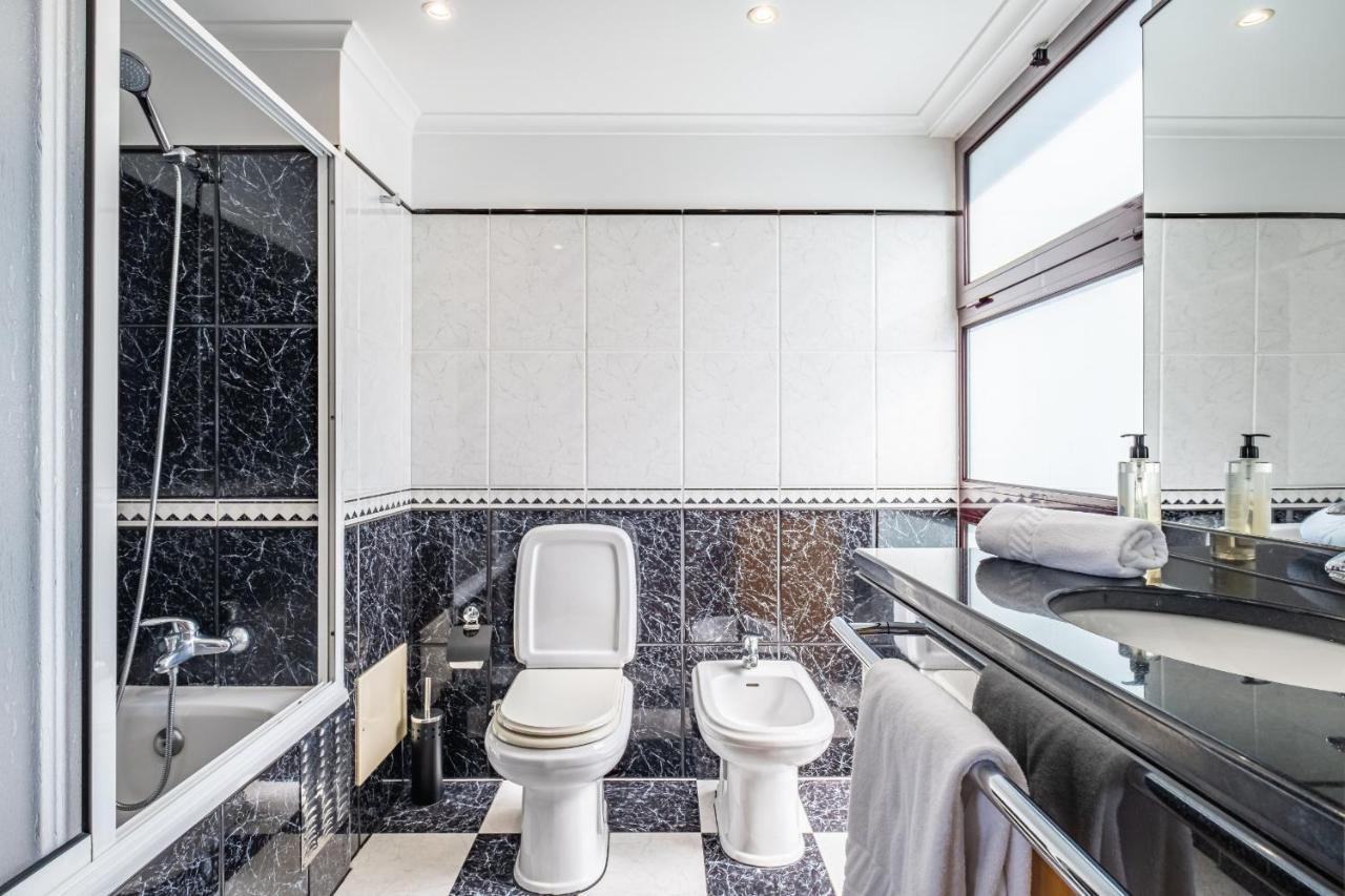Ample With Pool And Gorgeous Ocean View Funchal (Madeira)