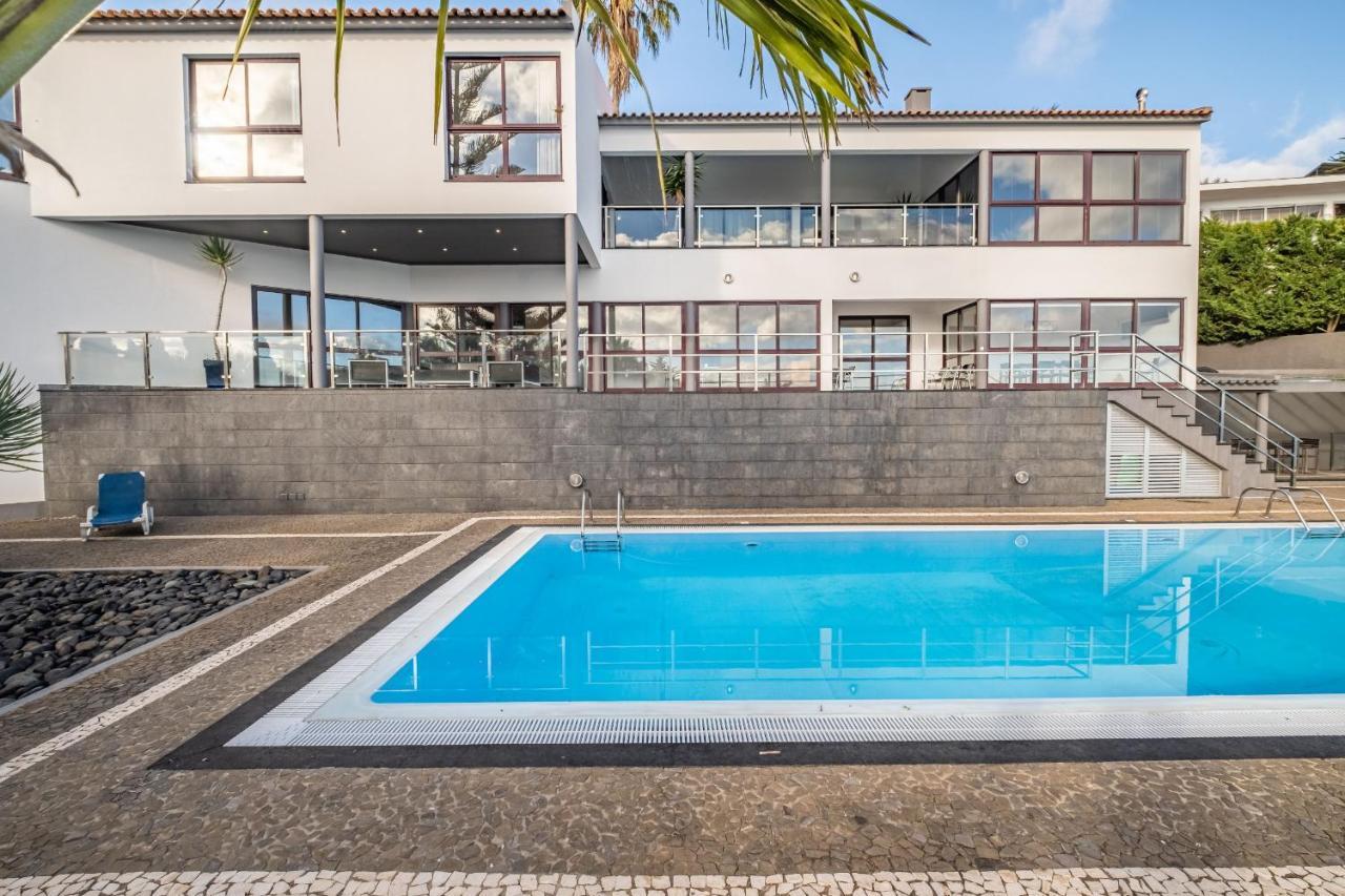 Villa Ample With Pool And Gorgeous Ocean View