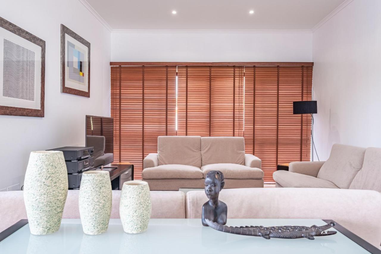 Ample With Pool And Gorgeous Ocean View Villa
