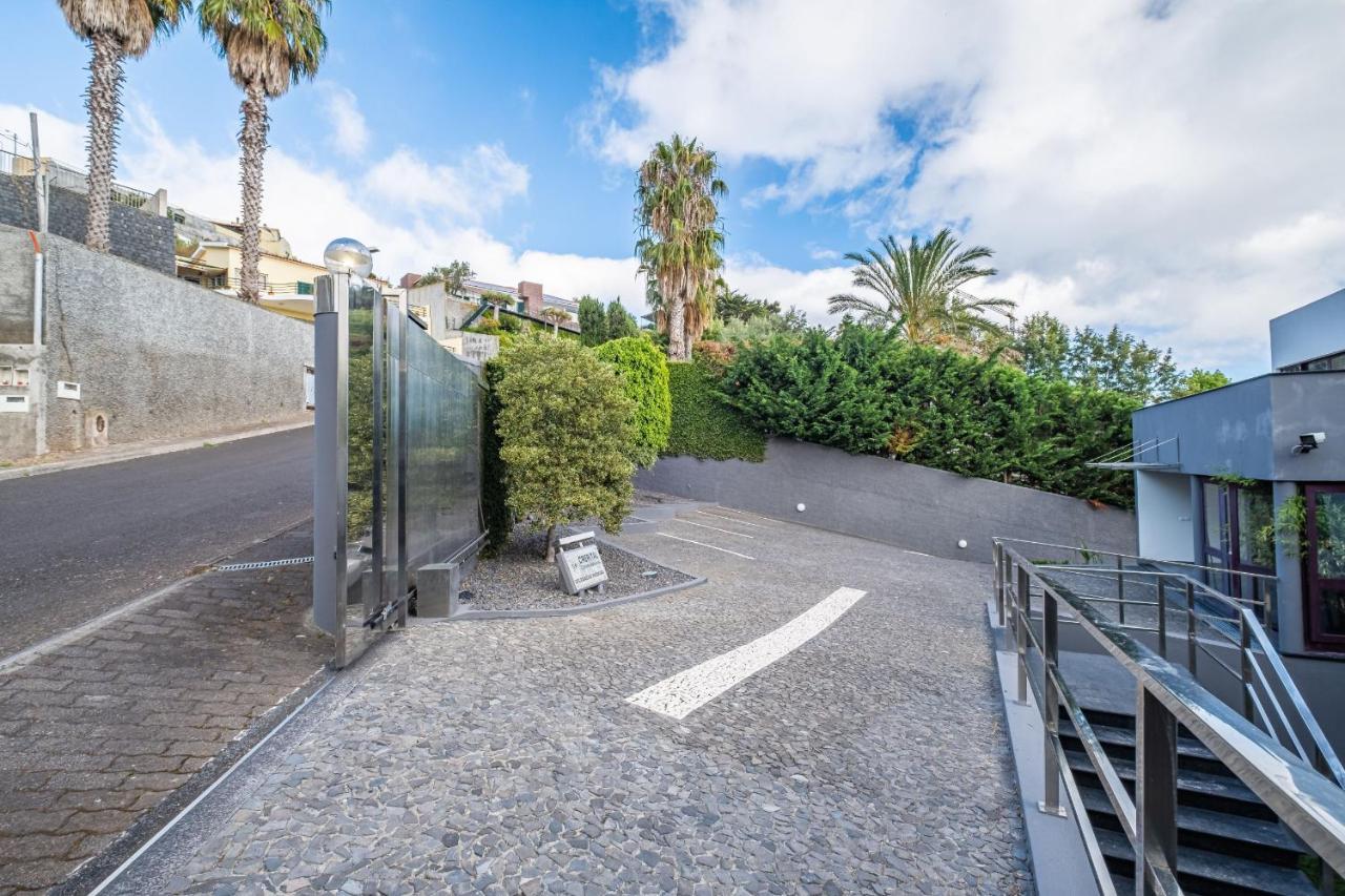 Ample With Pool And Gorgeous Ocean View * Funchal (Madeira)