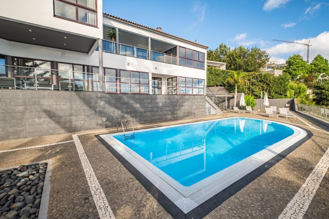 Ample With Pool And Gorgeous Ocean View Funchal (Madeira)