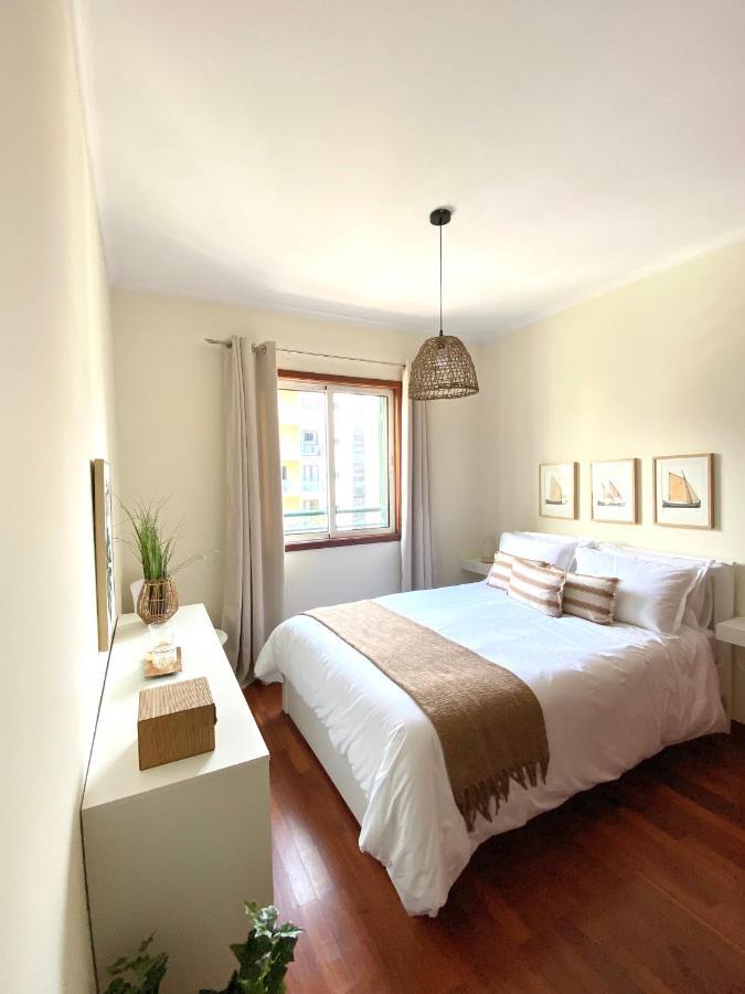 Sea View Apartment *