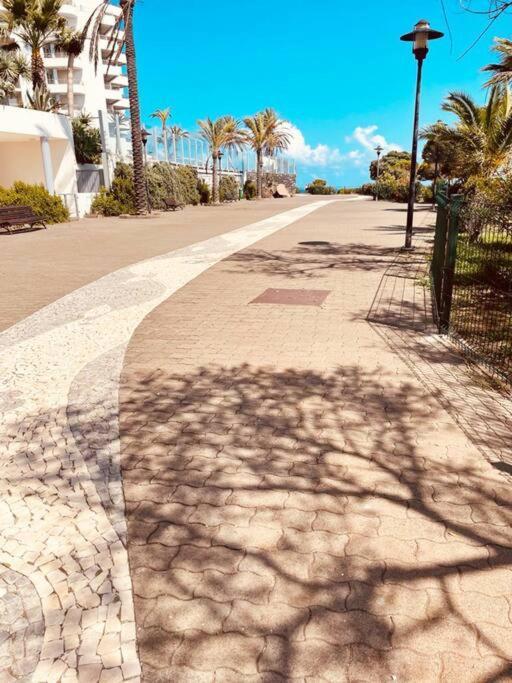 Seaview Walking To The Apartment
