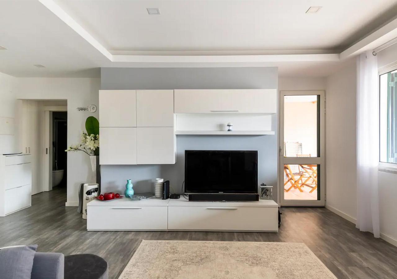 Lovely 1-bedroom With Parking Ocean View * Funchal (Madeira)