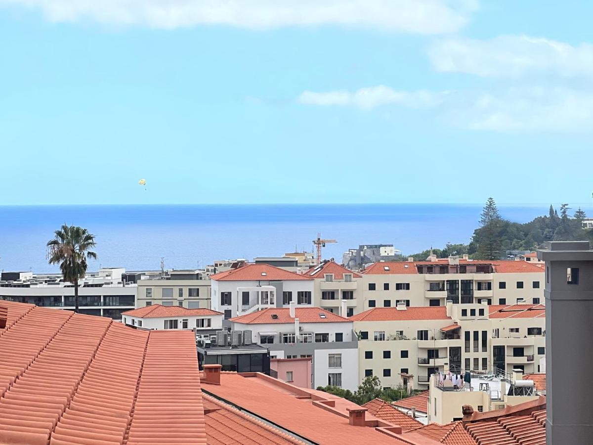 Madeira Breeze *