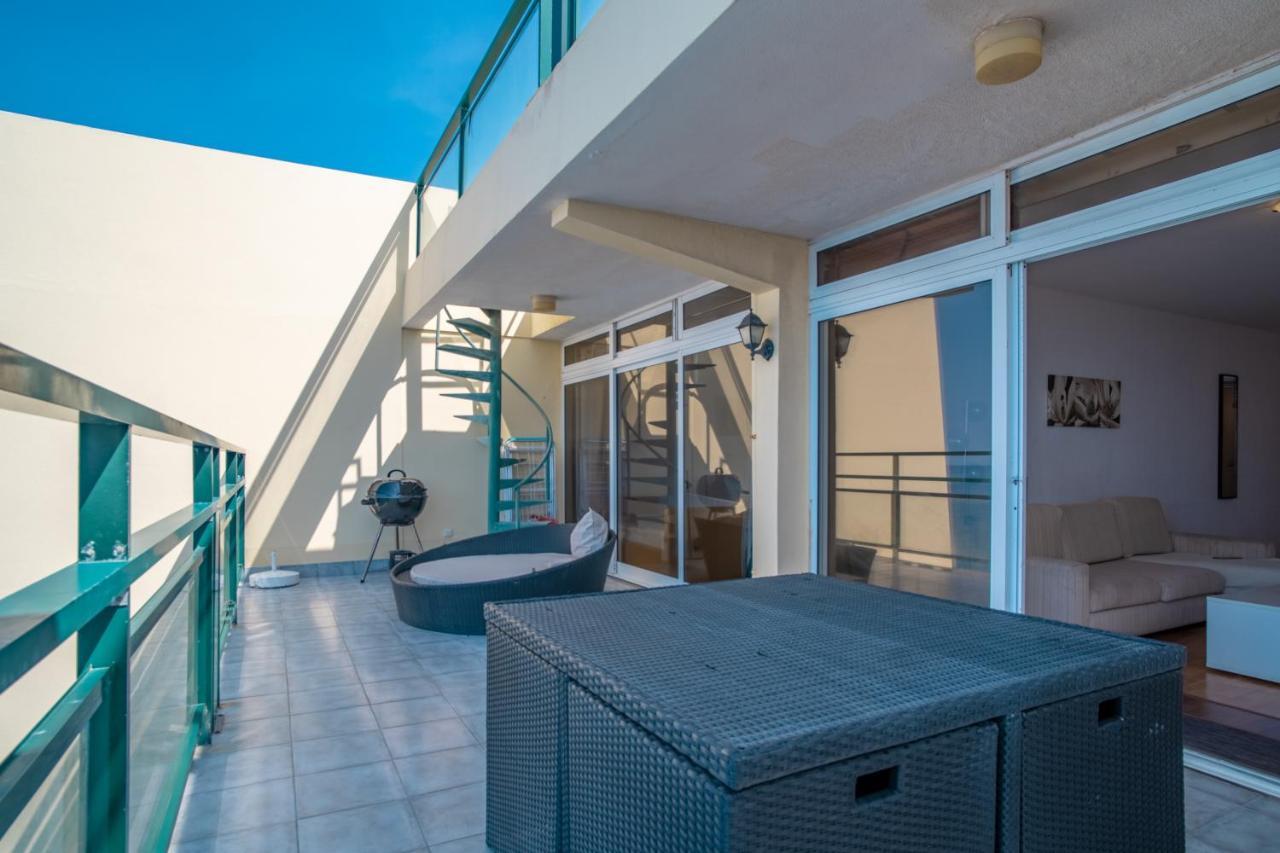 Iconic Penthouse 706 On * Funchal (Madeira)