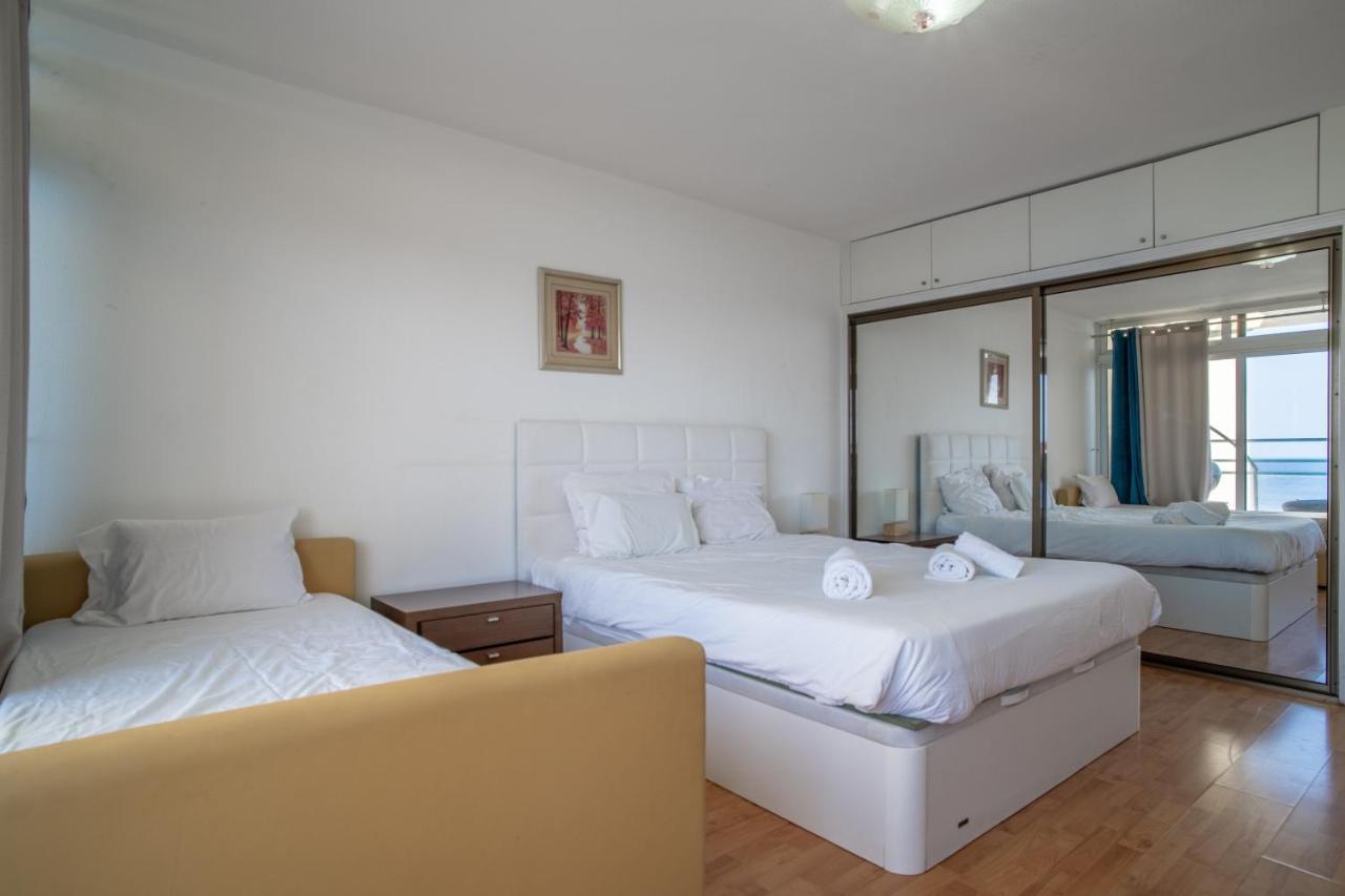 Iconic Penthouse 706 On * Funchal (Madeira)