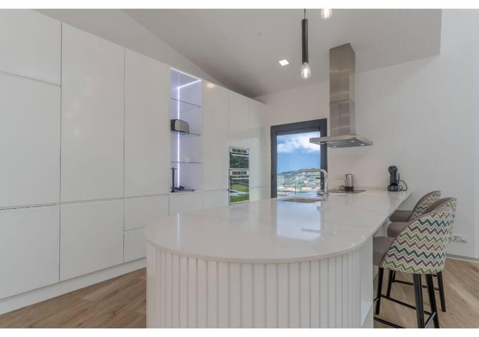 The Pool House In Ponta De Sol Vakantiehuis