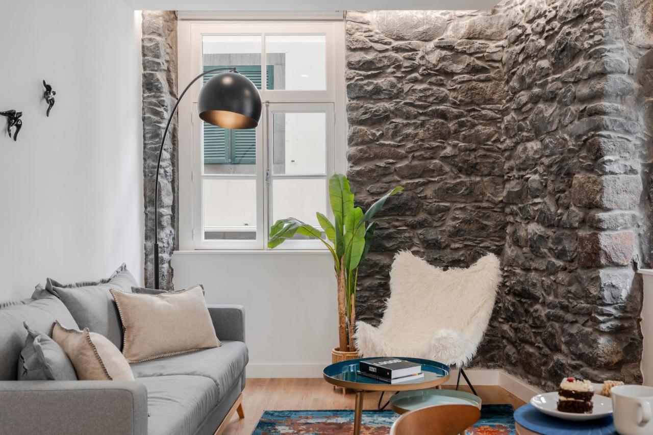 Queimada By An Island Apartment *