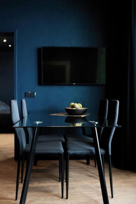 Apartment Super - Deep Blue *