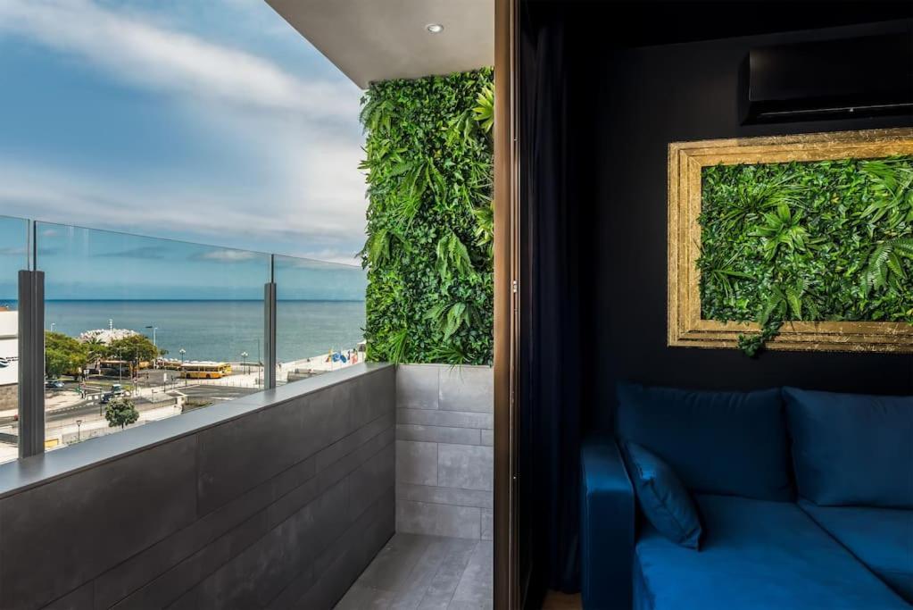 Apartment Super - Deep Blue