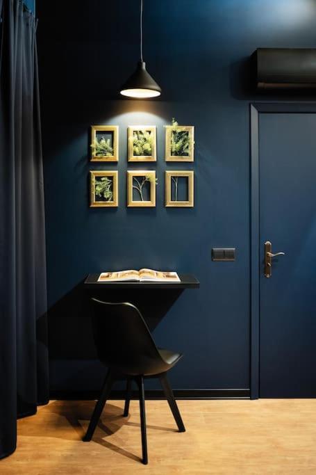 Apartment Super - Deep Blue