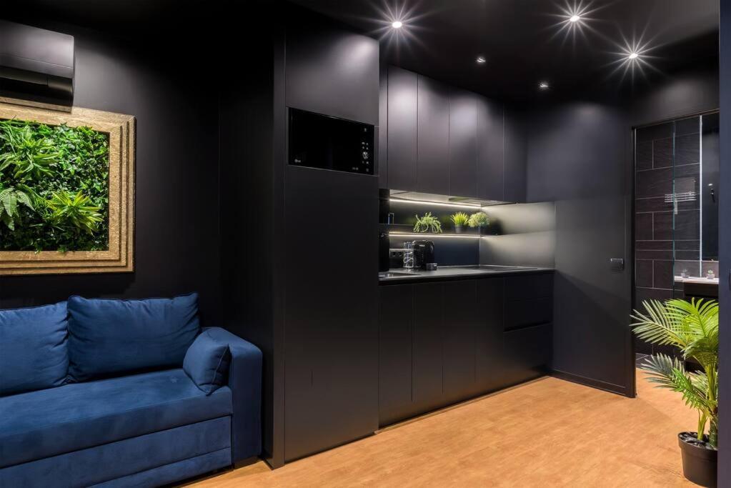 Super - Deep Blue Apartment *