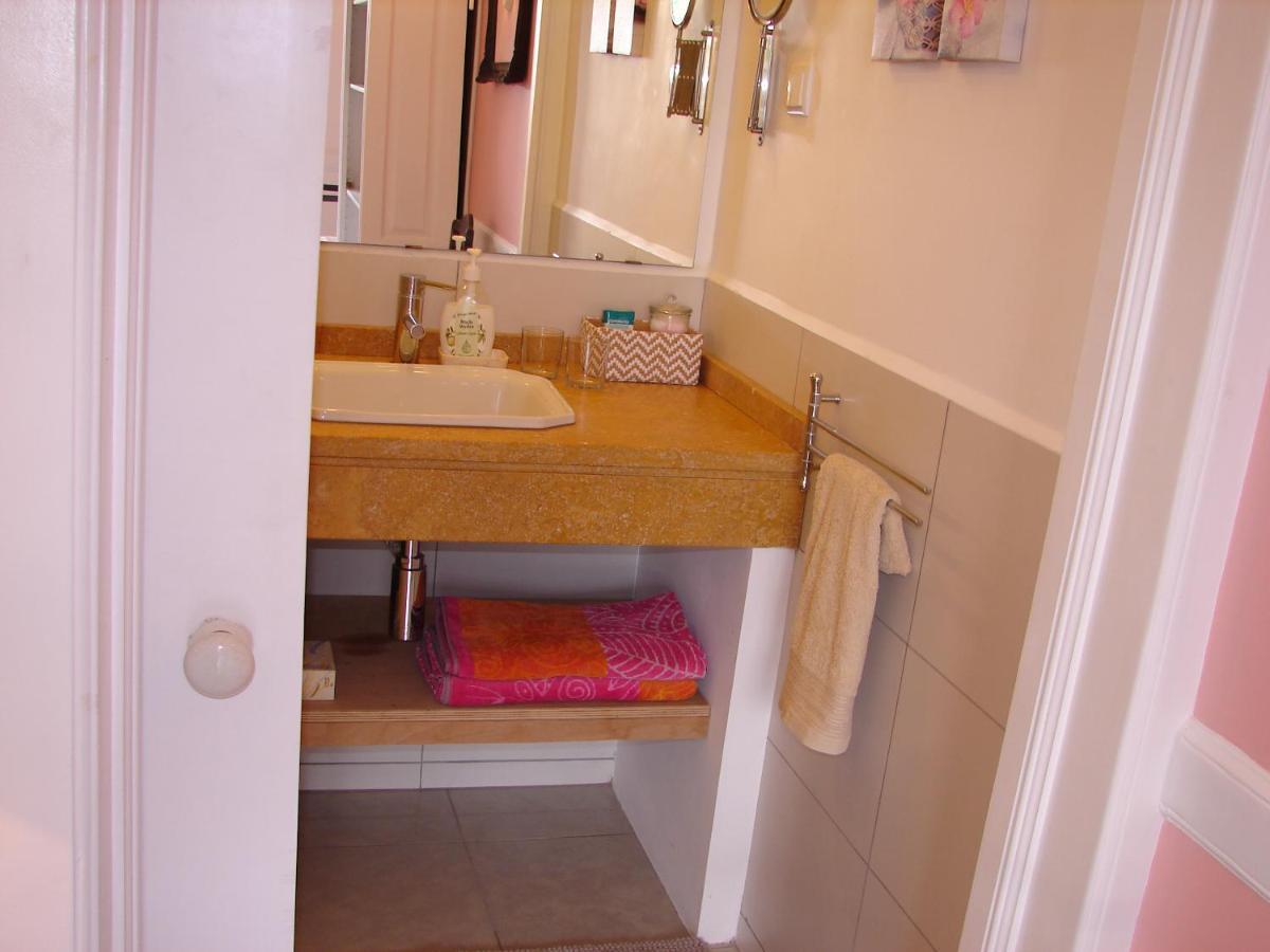 Private Pool Apt. With Great View Funchal (Madeira)