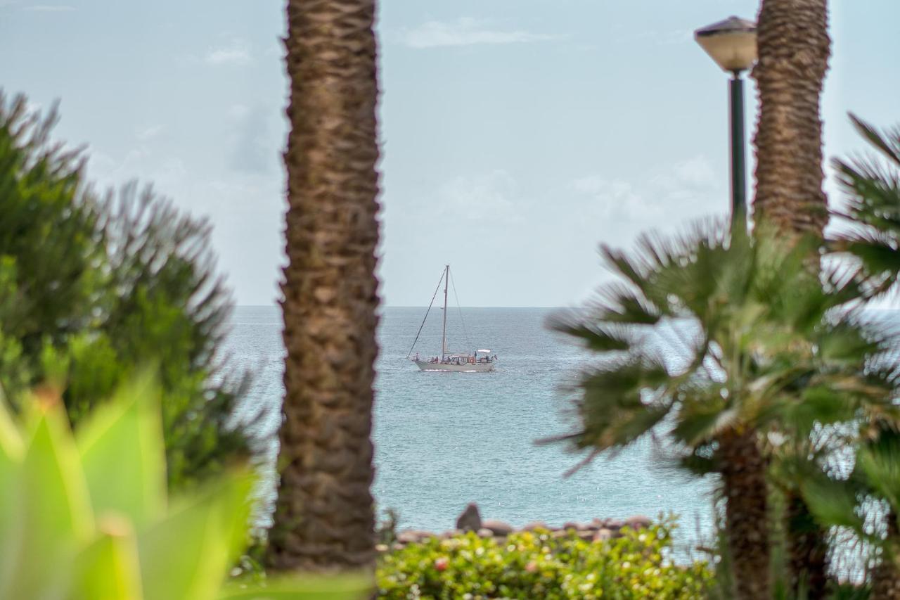 By The Atlantic 3-bedroom Apartamento