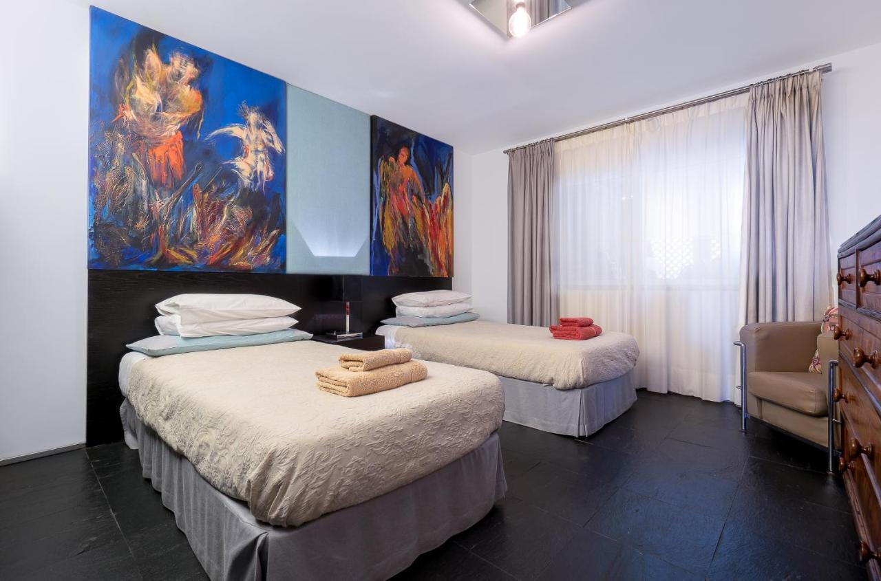 By The Atlantic 3-bedroom Apartment *