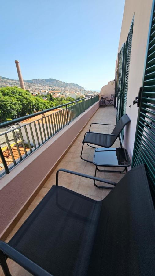 Garden And Seaview - Free Parking Apartment