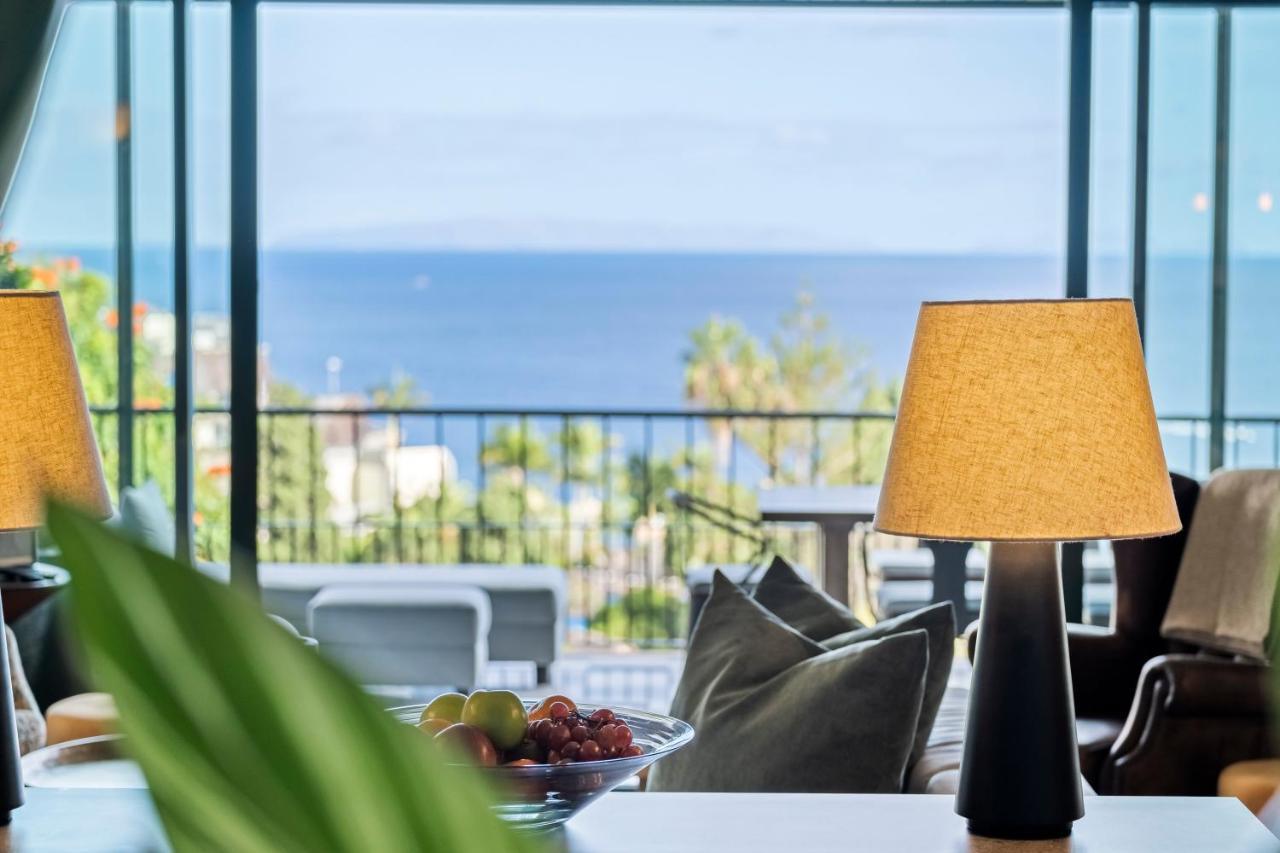 Luxury Oceanfront At Reid's Gardens Funchal (Madeira)