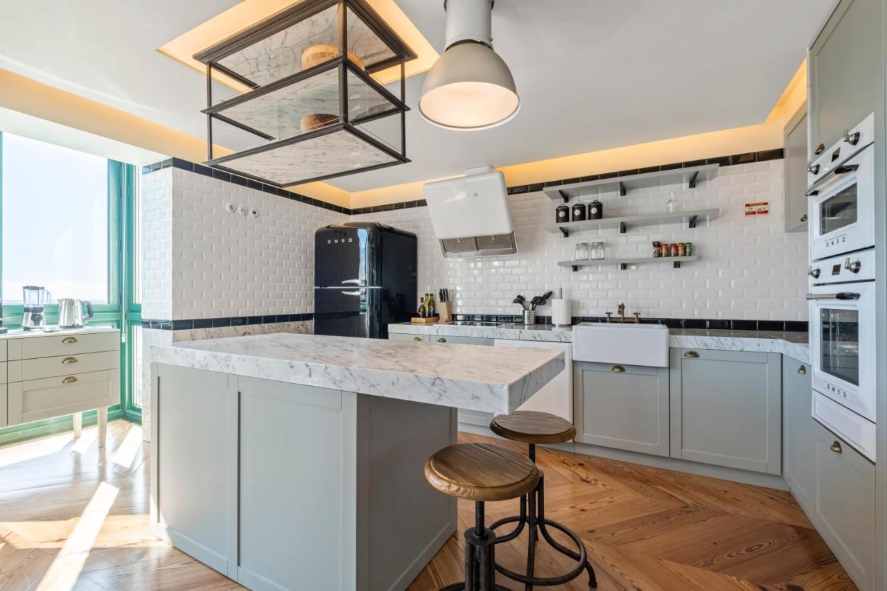 Luxury Oceanfront At Reid's Gardens Apartment *