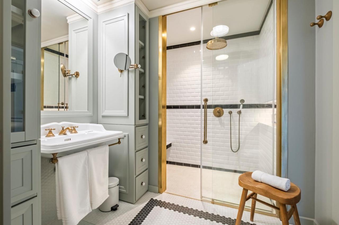 Apartment Luxury Oceanfront At Reid's Gardens *