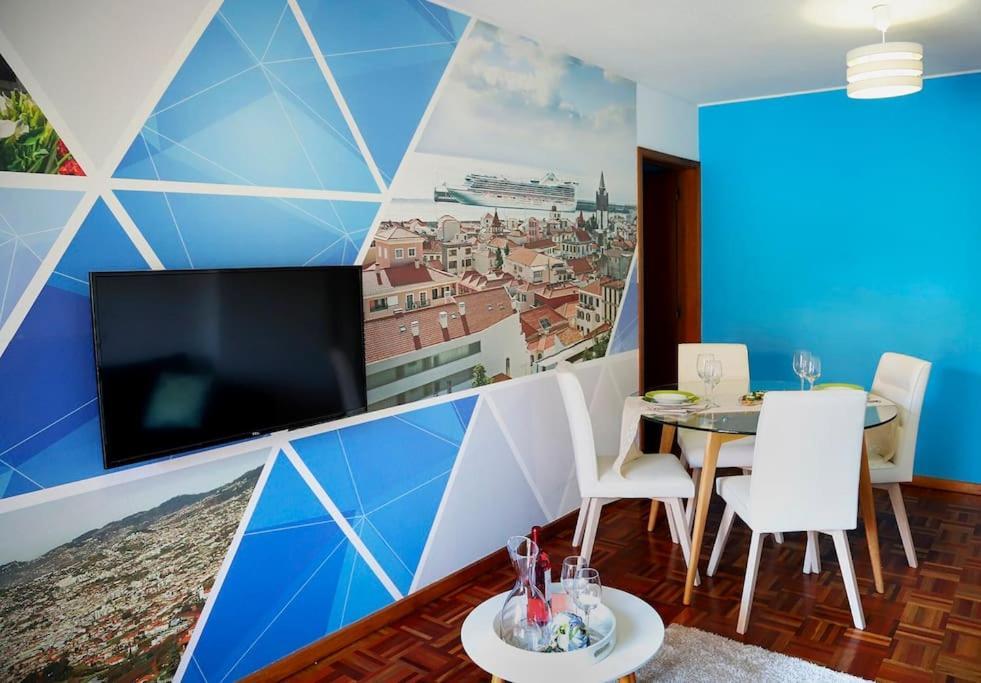 Downtown 5min Marina + 2 Bedroom + Parking Apartment