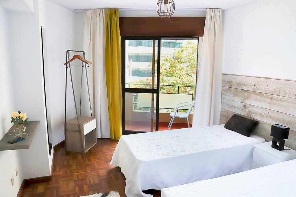 Downtown 5min Marina + 2 Bedroom + Parking *