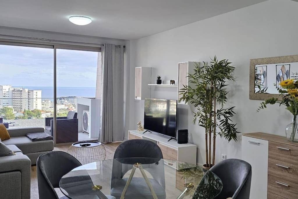 Vista Mar - Ac, Parking And Pool